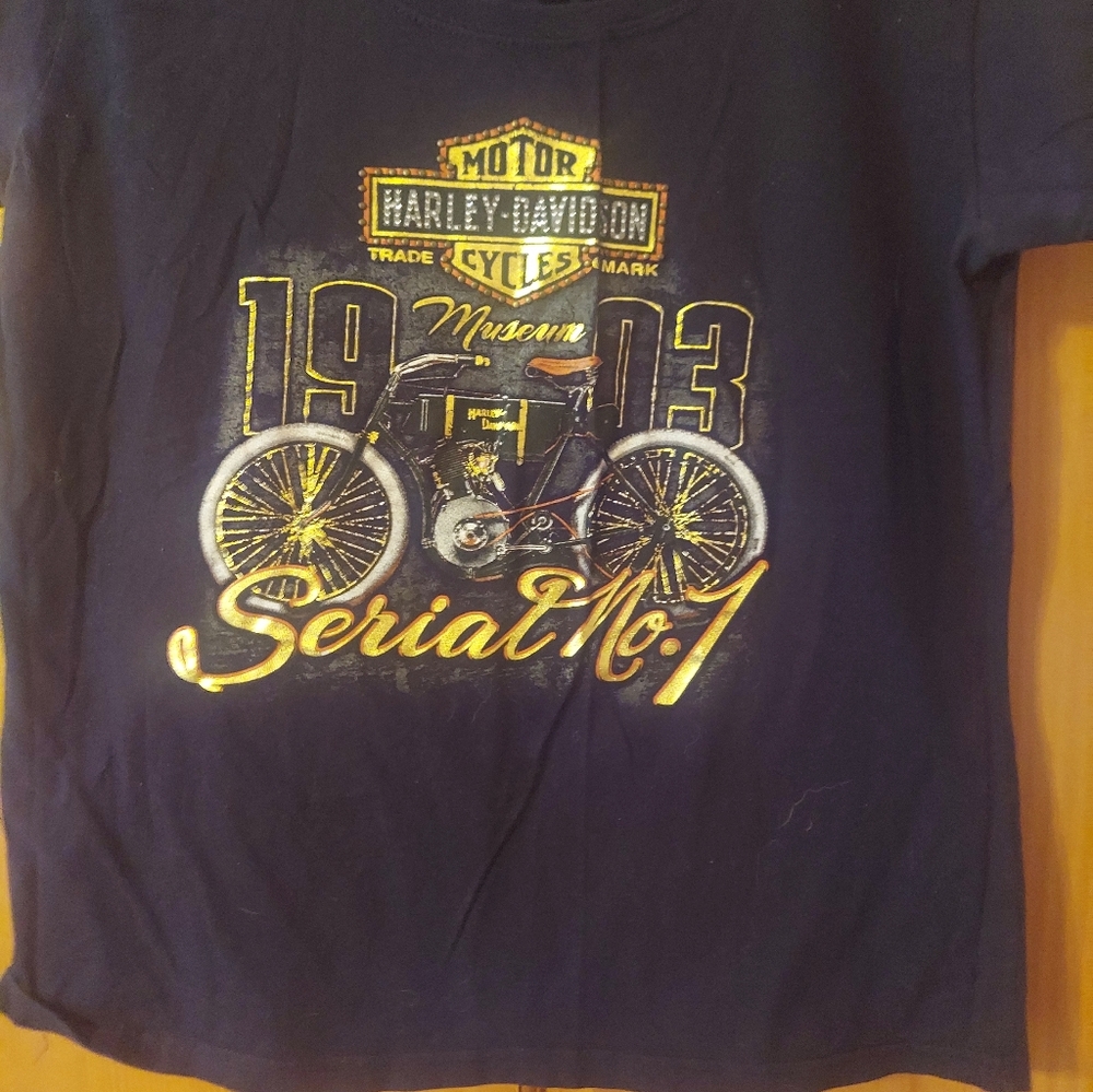 Ladies Size Medium Harley Davidson Museum, Milwaukee WI T-shirt
